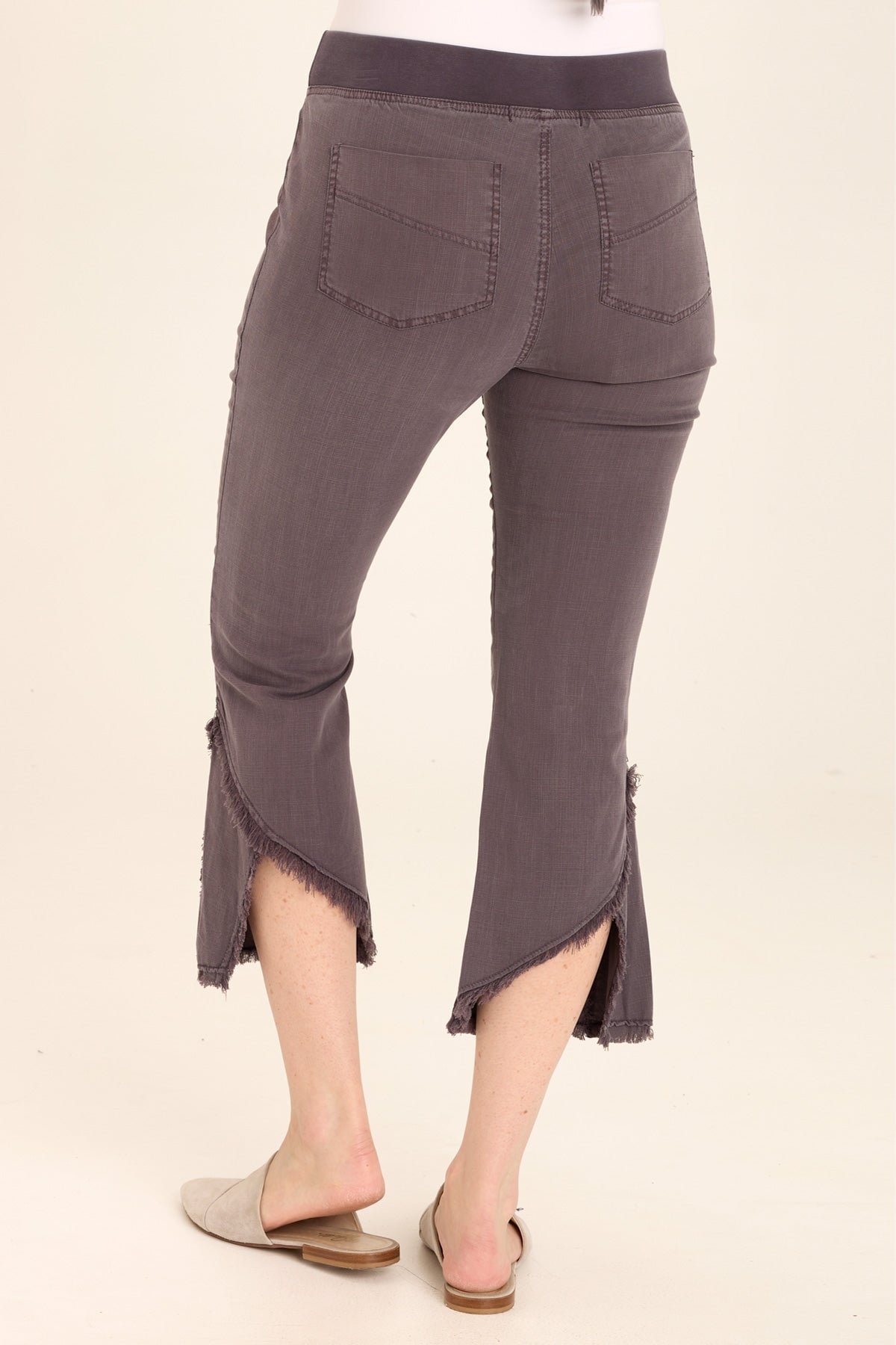 Wearables Hakarl Ankle Pant