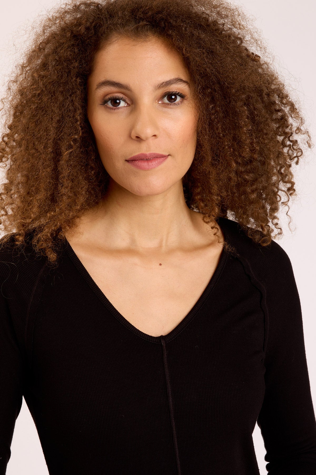 Wearables Bran V-Neck