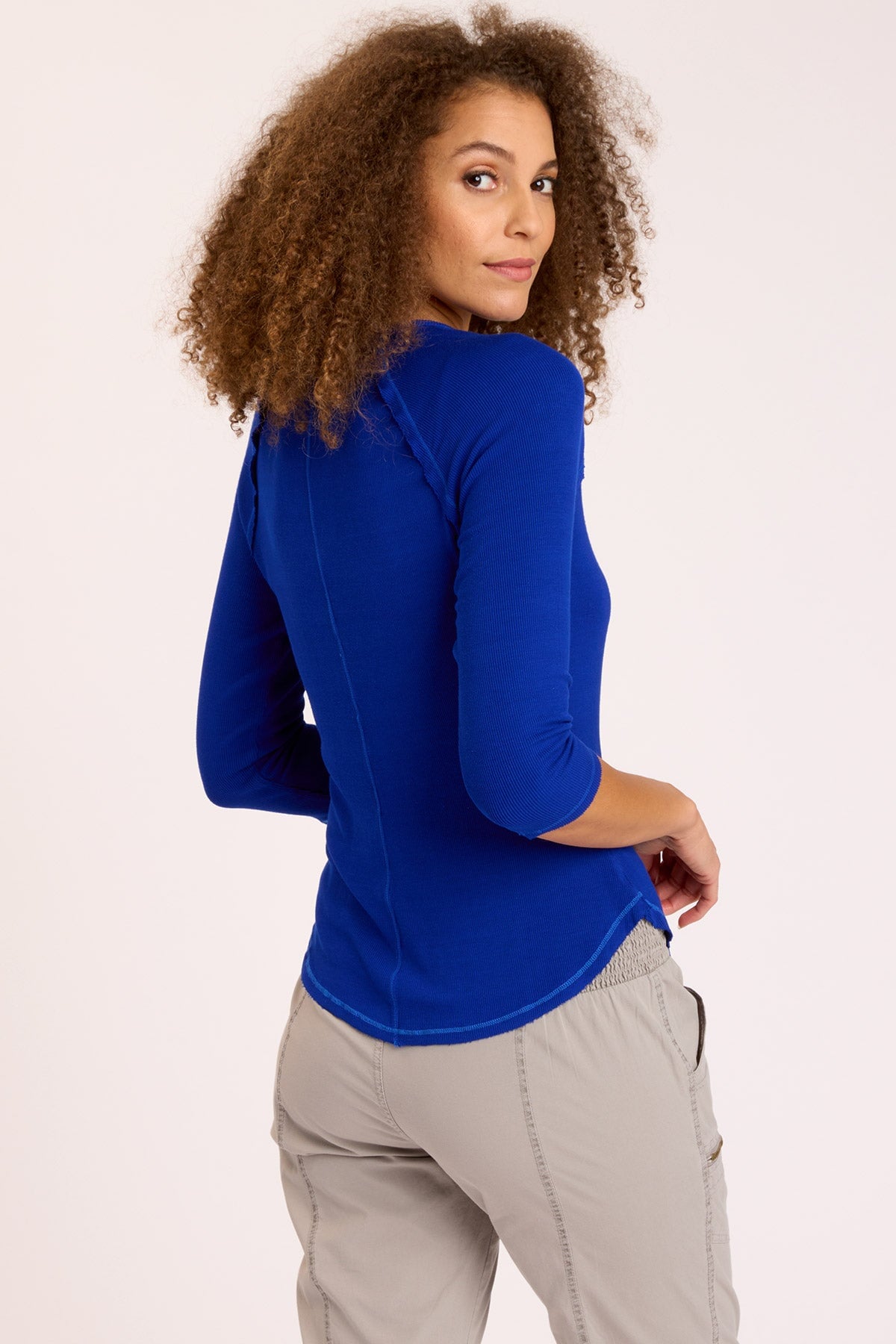 Wearables Bran V-Neck