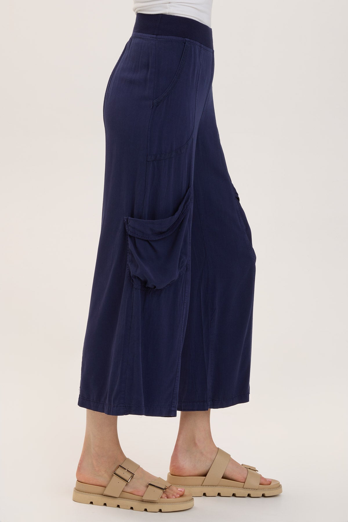 Wearables Twill Faulkner Crop