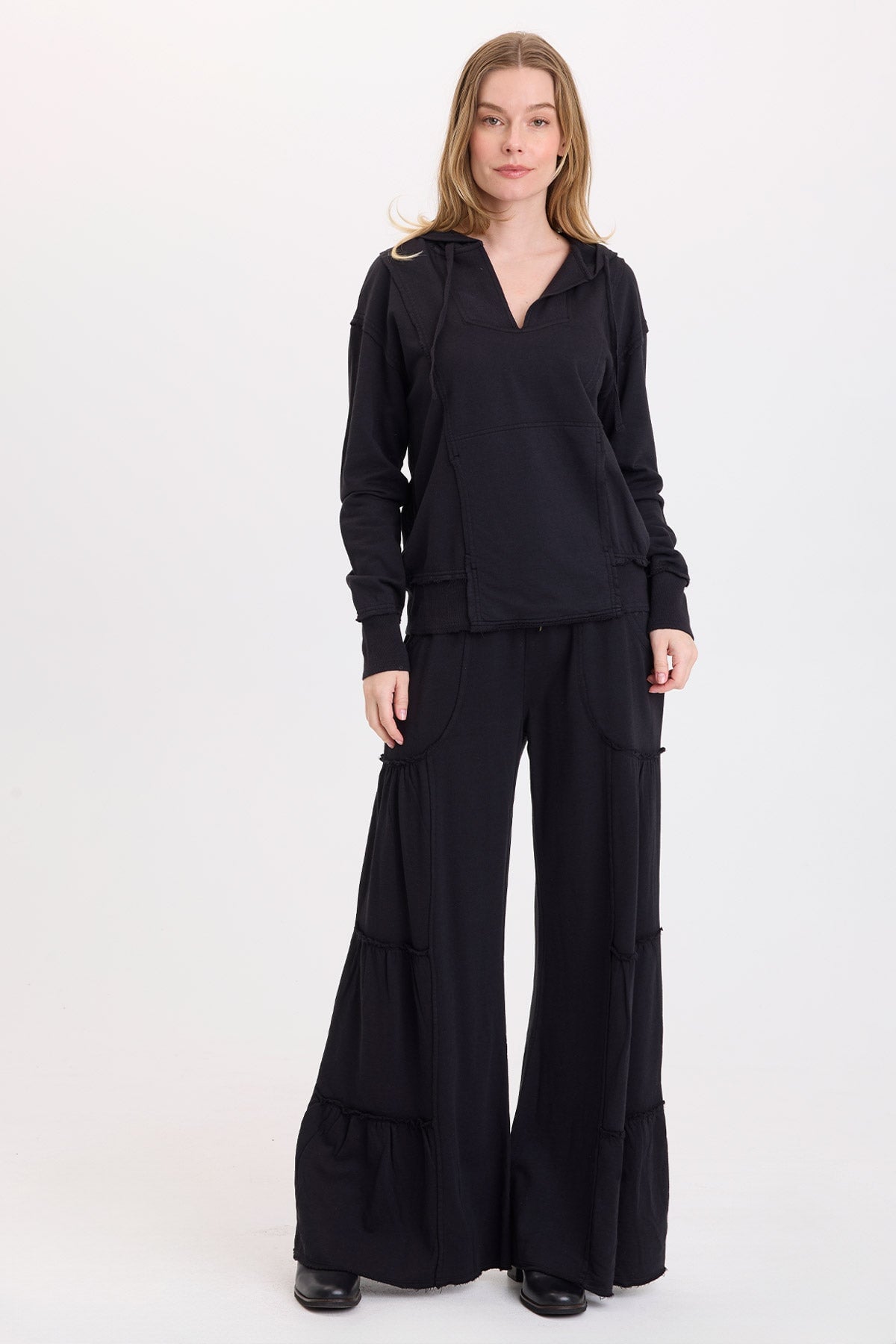 Wearables Carola Side-Tiered Wide-Leg Fleece Pant
