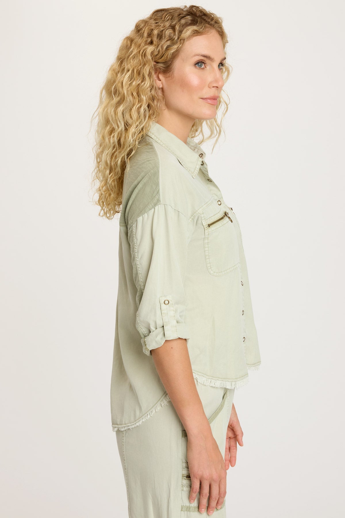 XCVI Kapp Button-Up