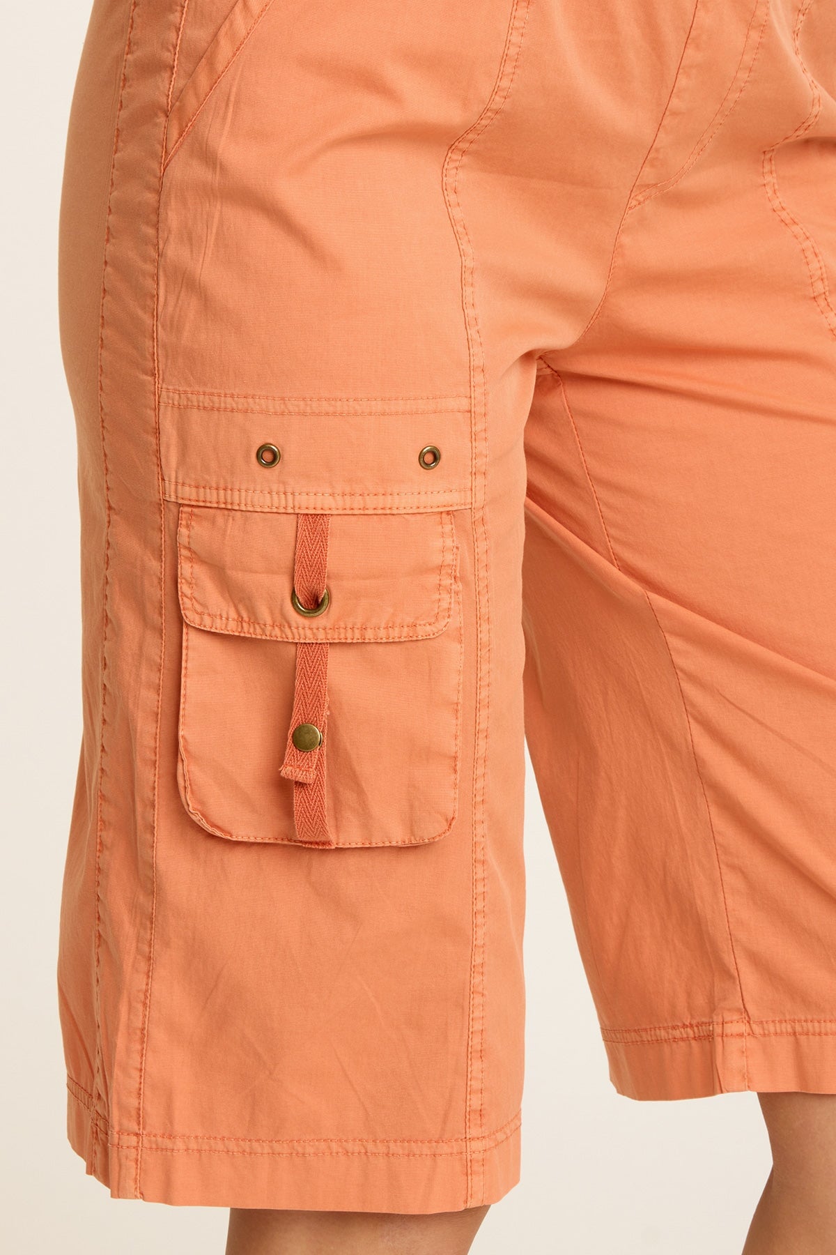 XCVI Fontella Bermuda