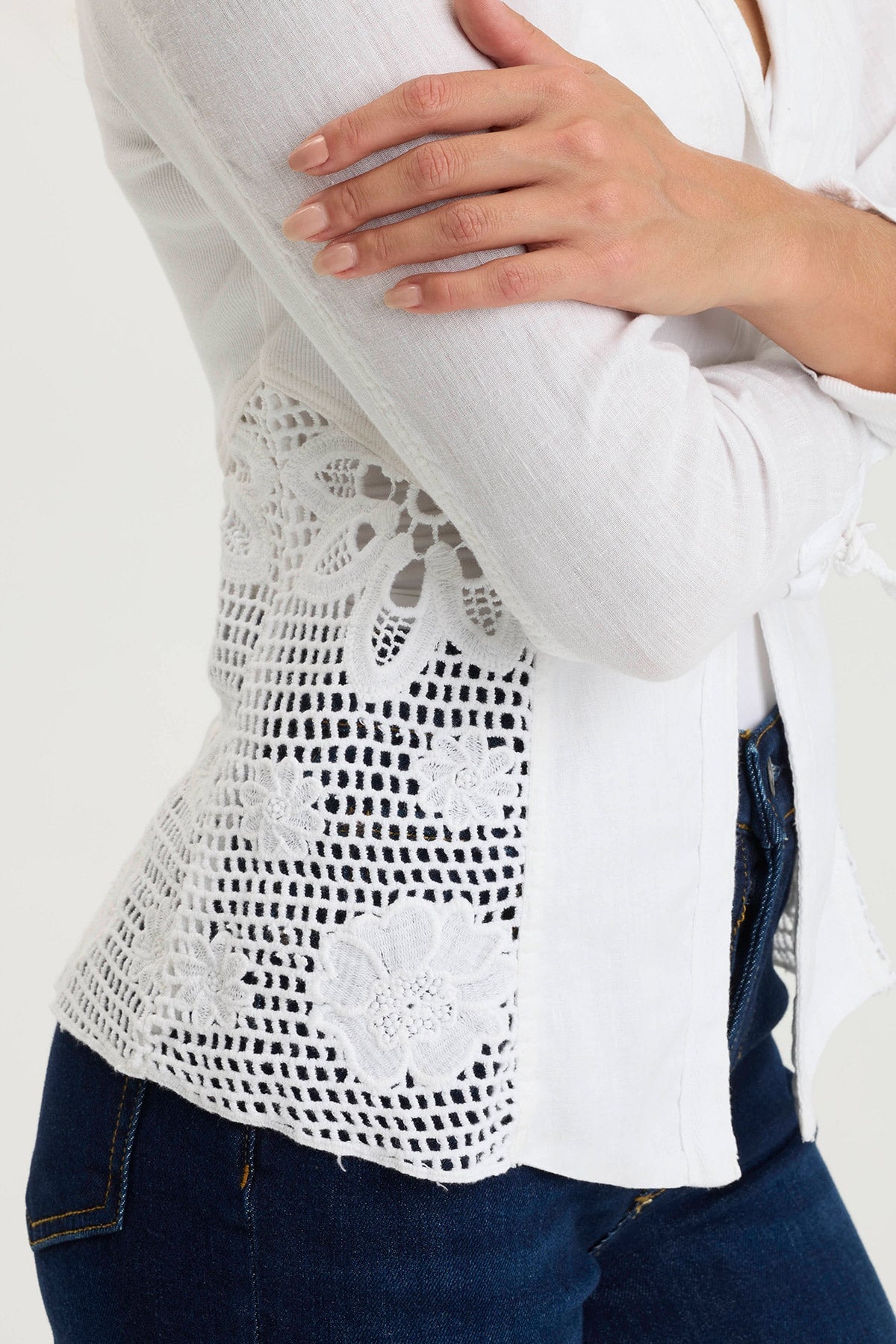 XCVI Trinket Linen/Crochet Embroidered Lightweight Jacket