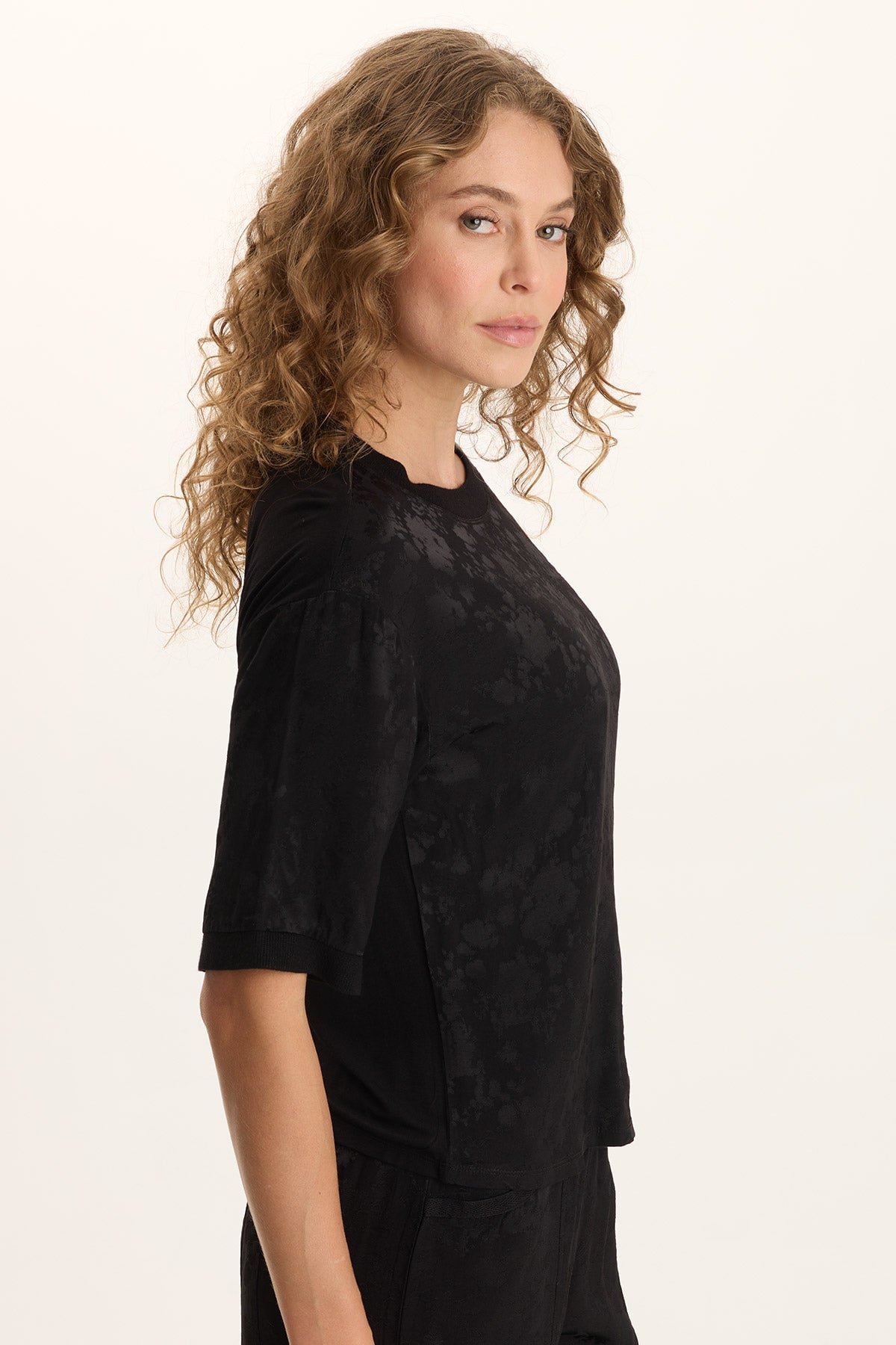 XCVI Chelan Textured Satin Casual Fit Top