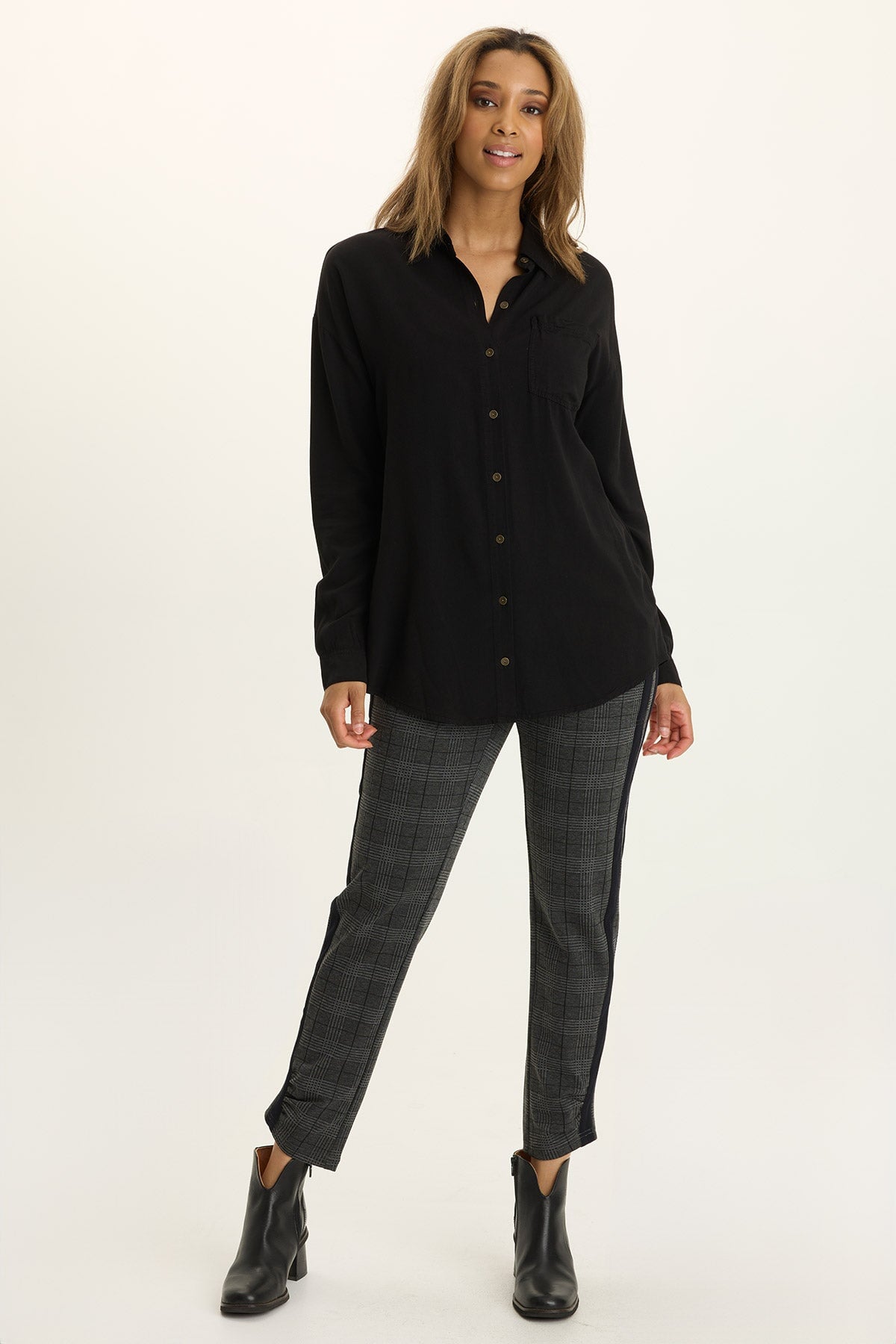 Wearables Dusten Lightweight Oversize Button-Up