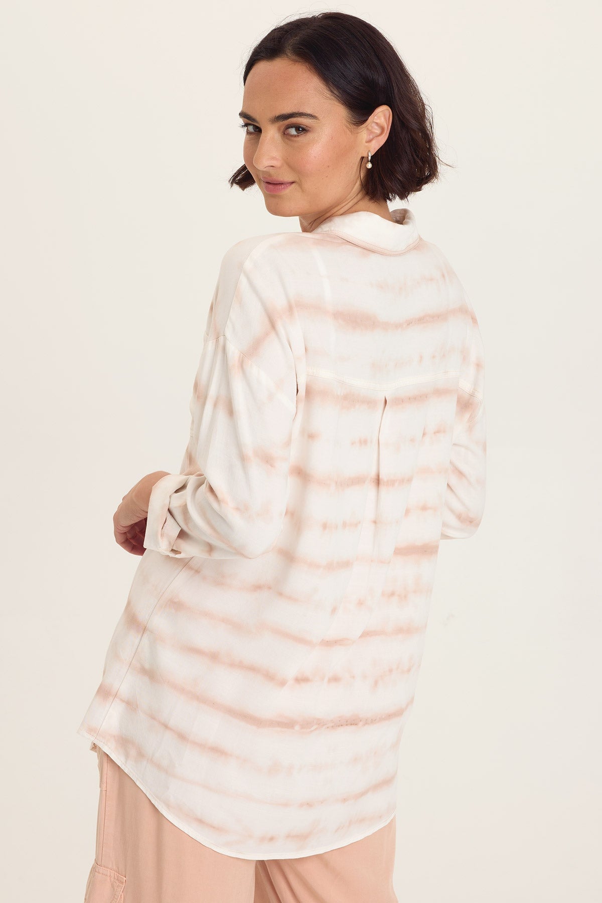 Wearables Dusten Lightweight Oversize Button-Up