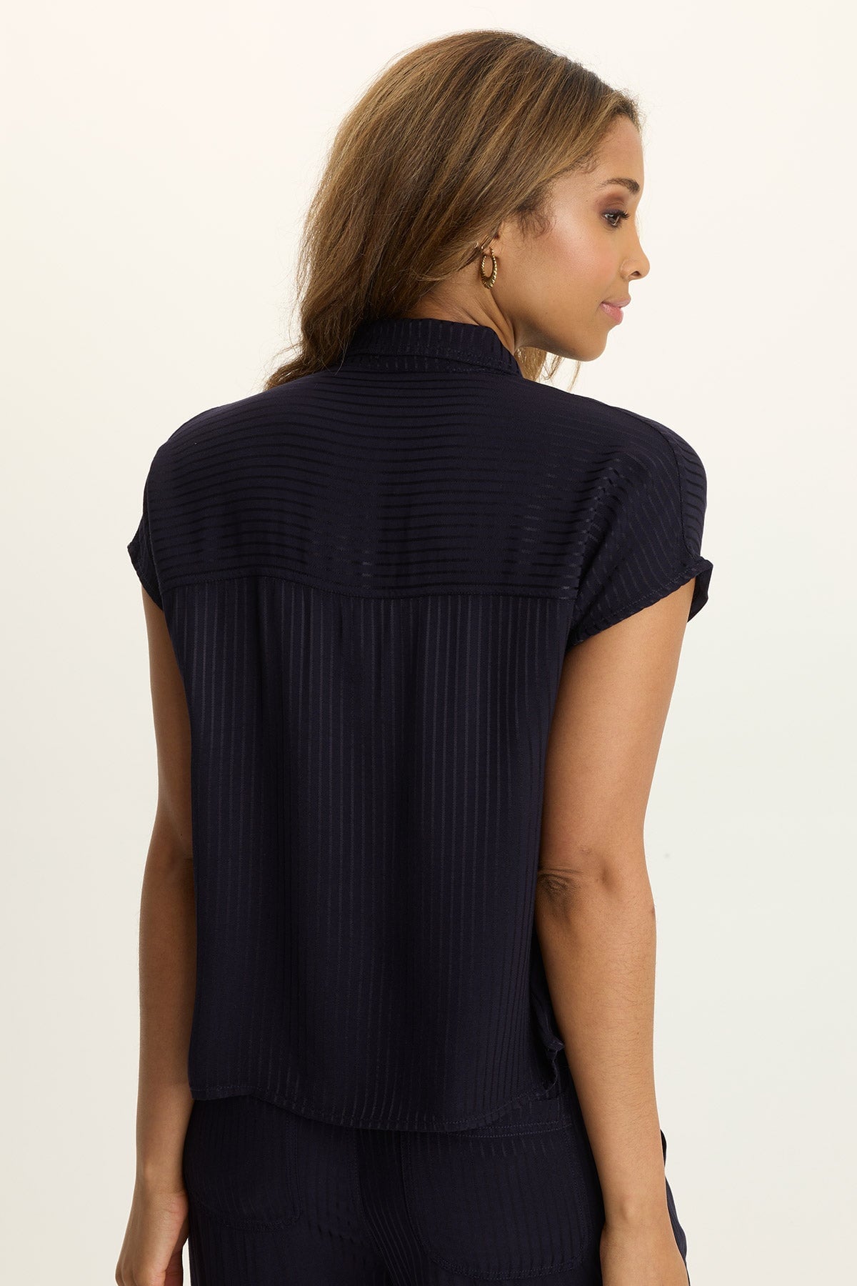 Wearables Swain Satin Stripe Short-Sleeve Button-Up