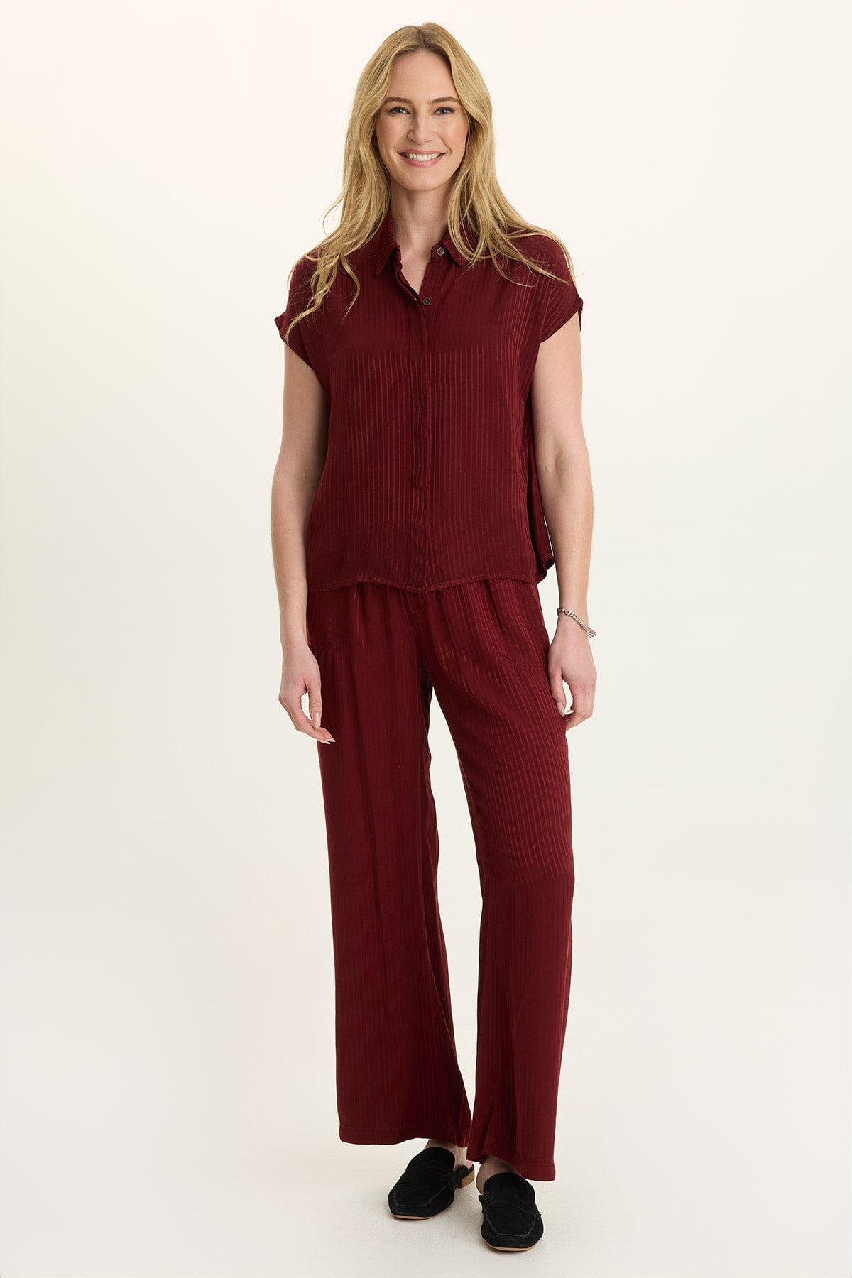 Wearables Swain Satin Stripe Short-Sleeve Button-Up