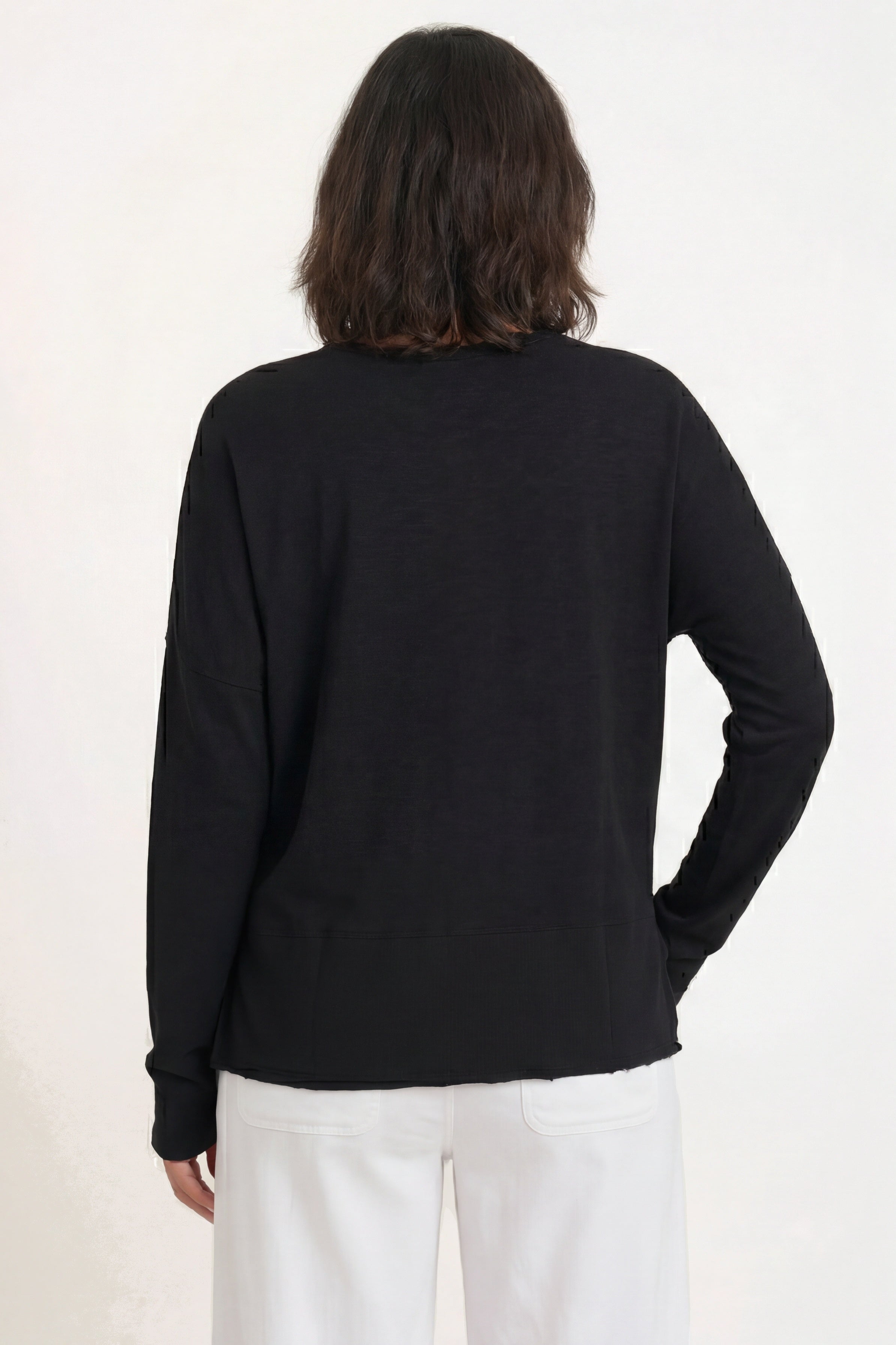 Wearables Odilia High-Low Long Sleeve V-Neck Top
