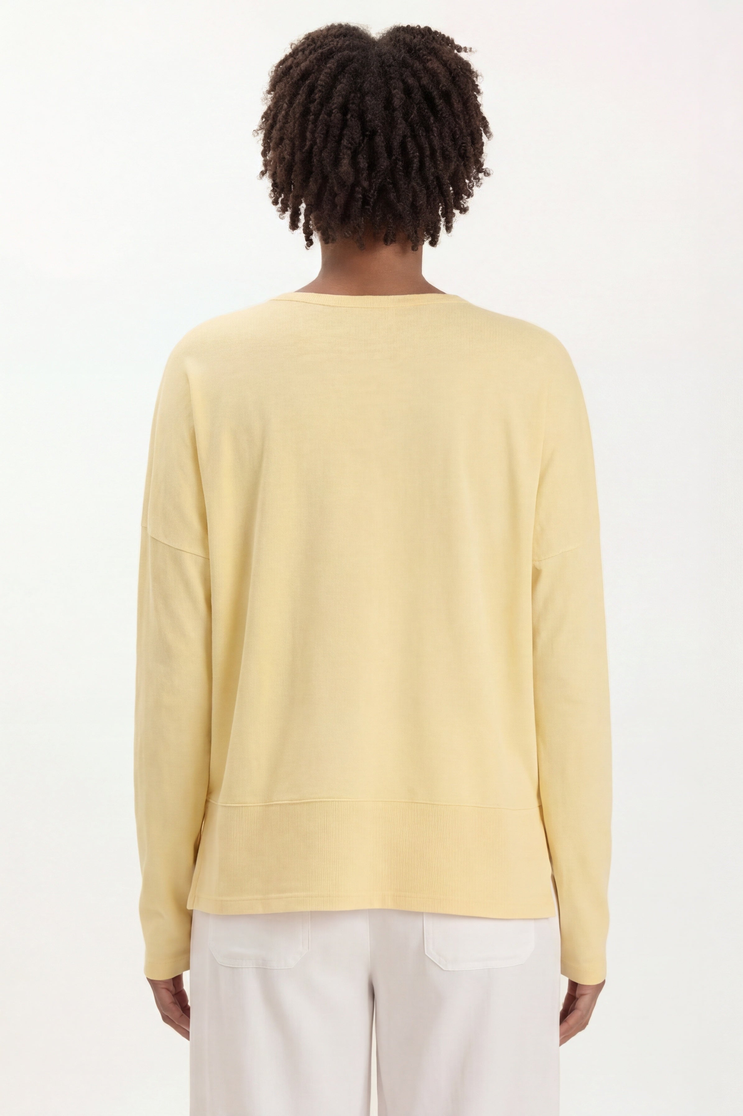 Wearables Odilia High-Low Long Sleeve V-Neck Top