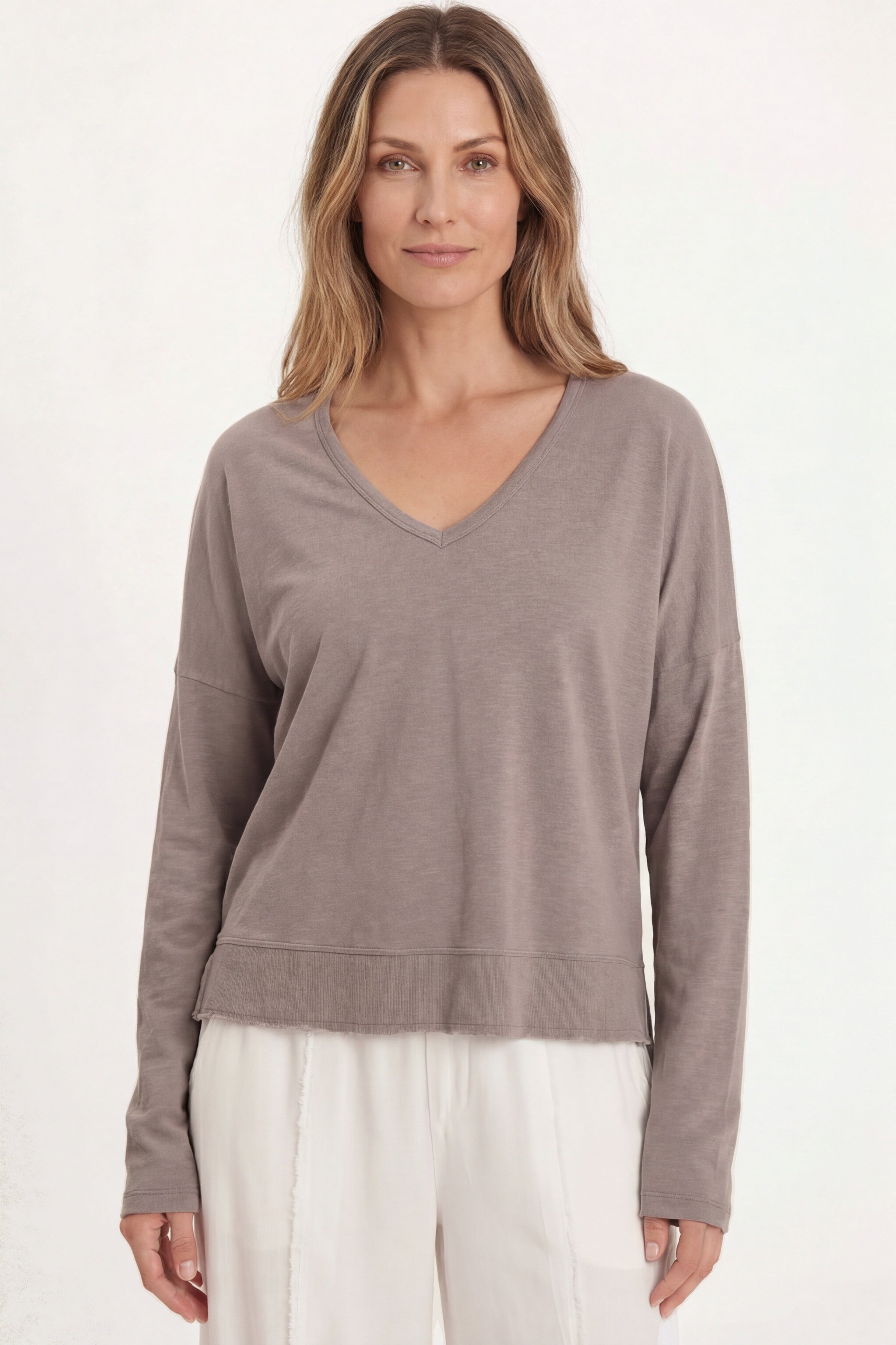 Wearables Odilia High-Low Long Sleeve V-Neck Top