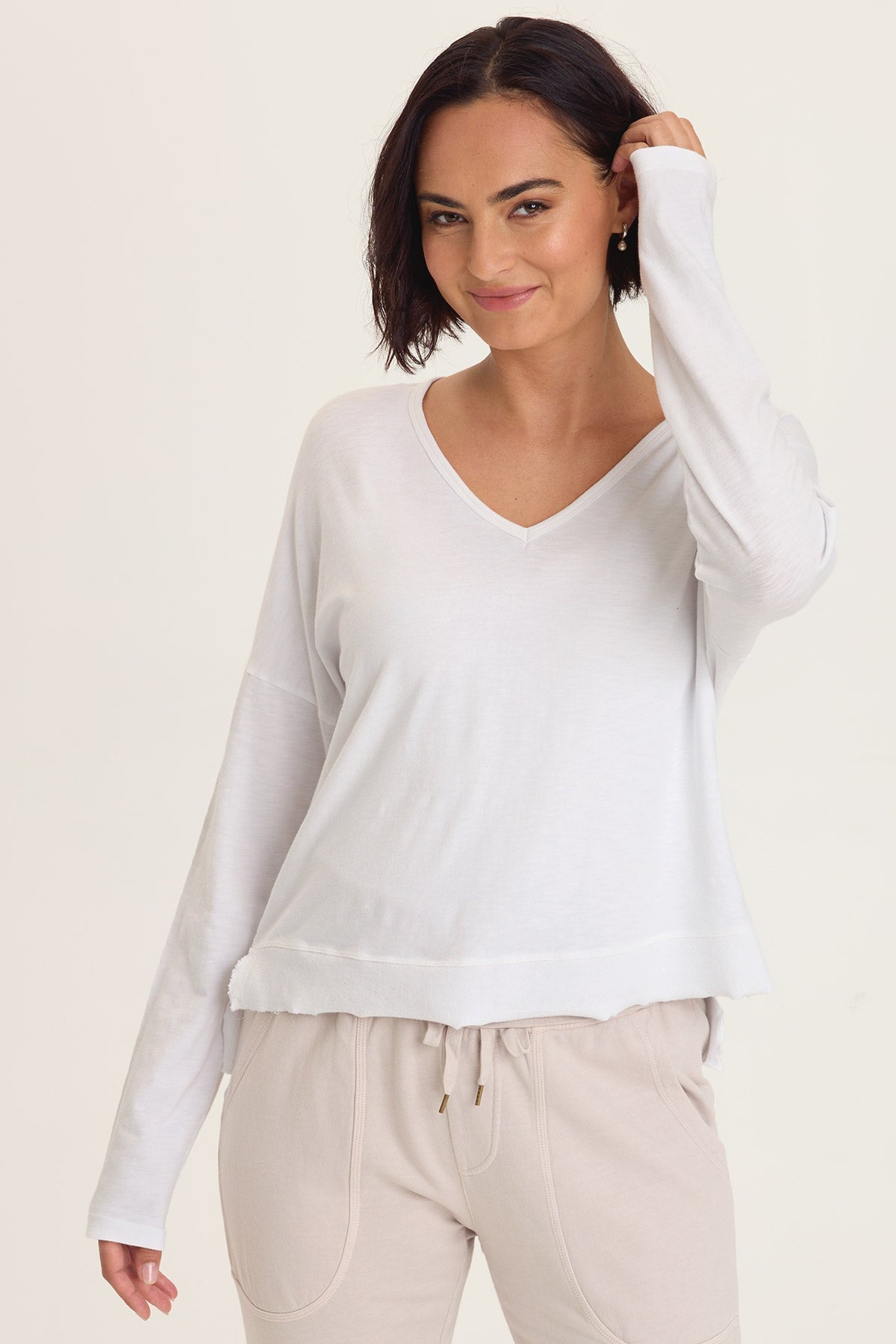 Wearables Odilia High-Low Long Sleeve V-Neck Top