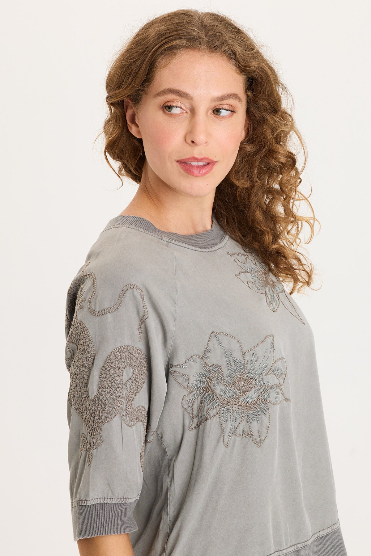 XCVI Linton Embroidered Twill/Rib Snap-Up Back Top