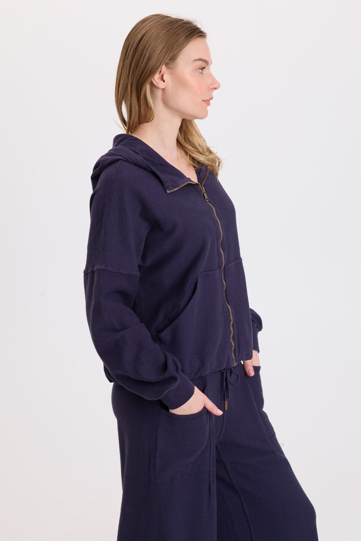Wearables Baylen Crepe-Knit Zip-Up Hoodie