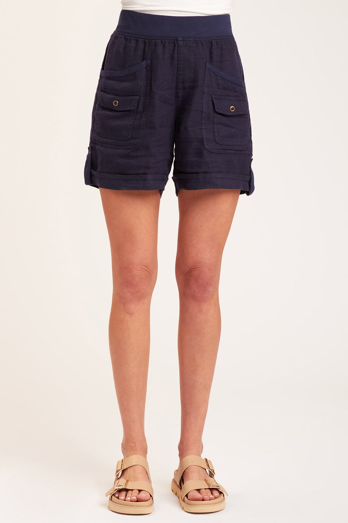XCVI Avie Short