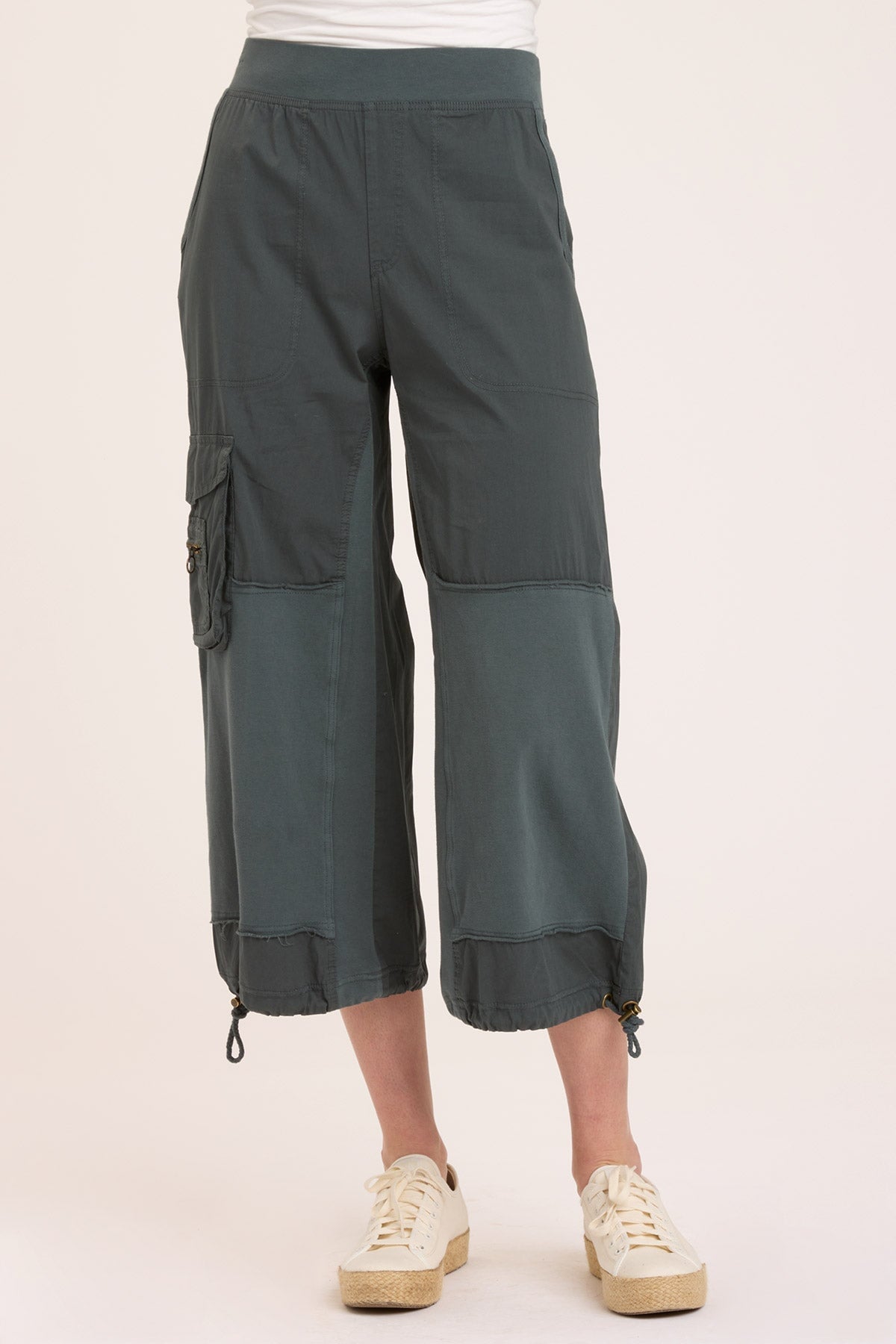 XCVI Numa Cargo Crop