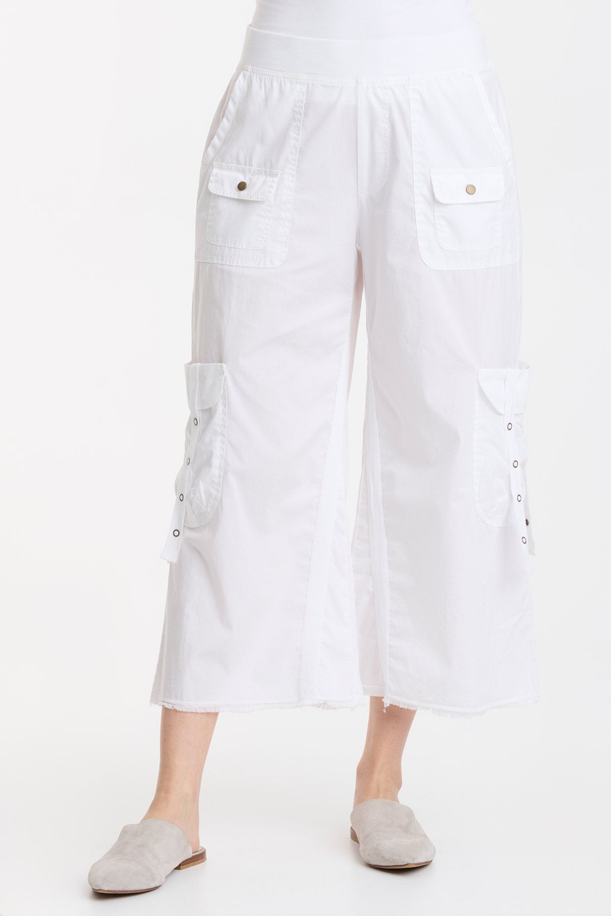 XCVI Femke Cargo Crop