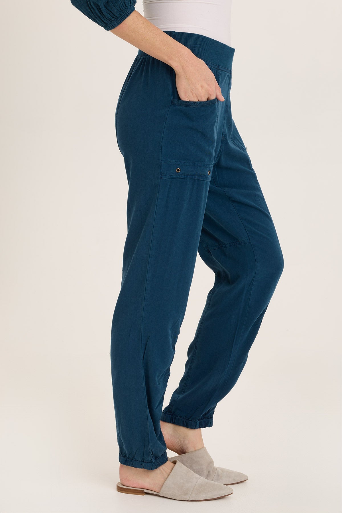 Wearables Squire Twill Banded Hem Casual Pant