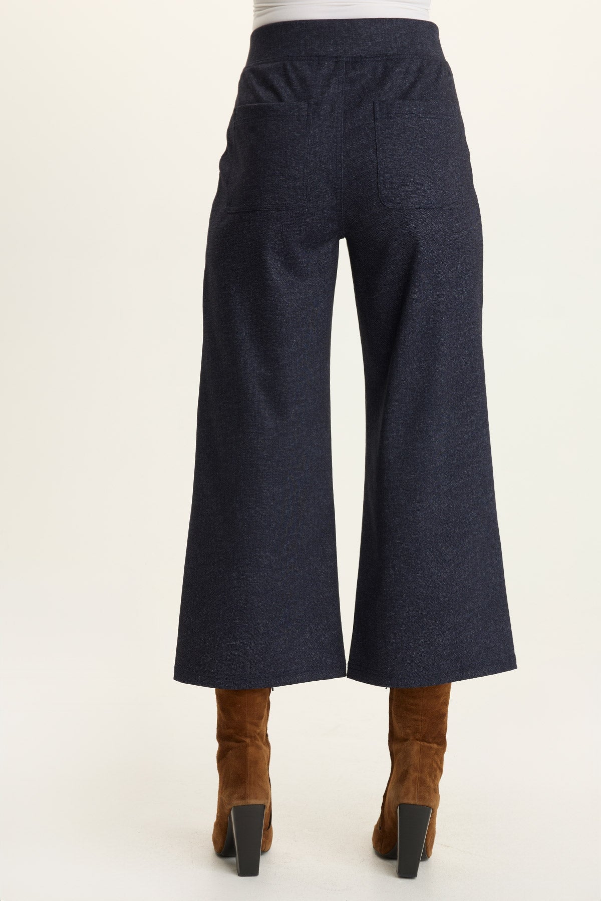 Wearables Isidro Ponte Wide-Leg Crop Pant