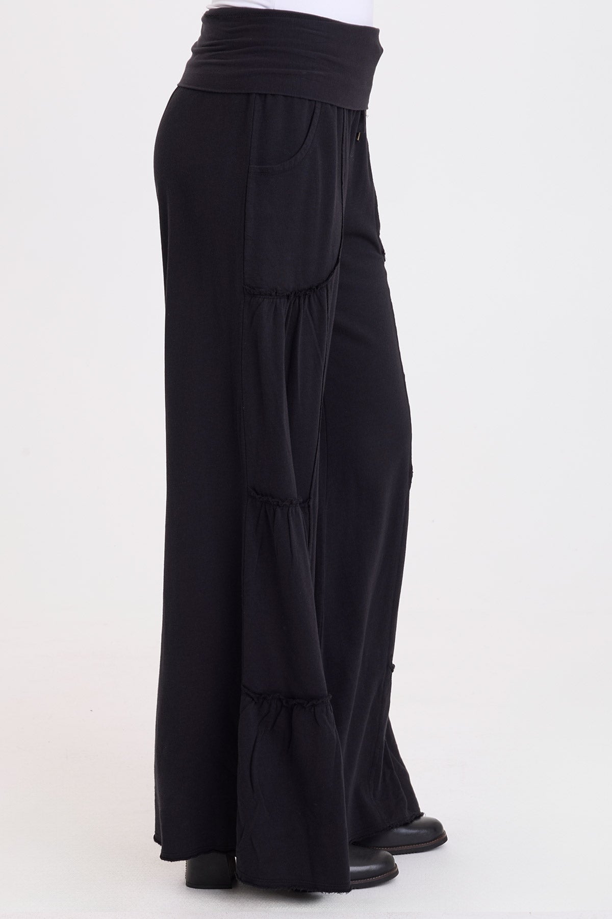 Wearables Carola Side-Tiered Wide-Leg Fleece Pant