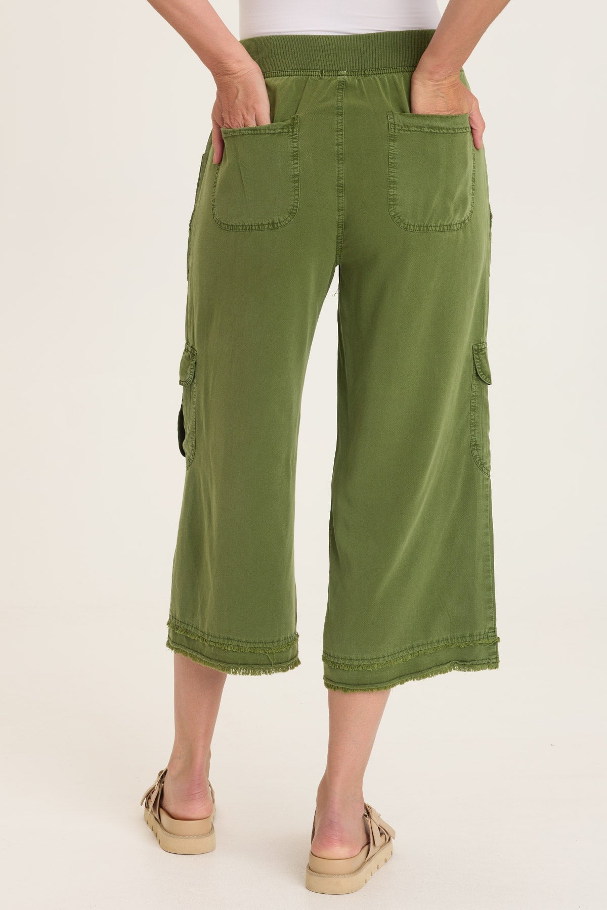 Wearables Bavo Classic Cargo Gaucho Crop