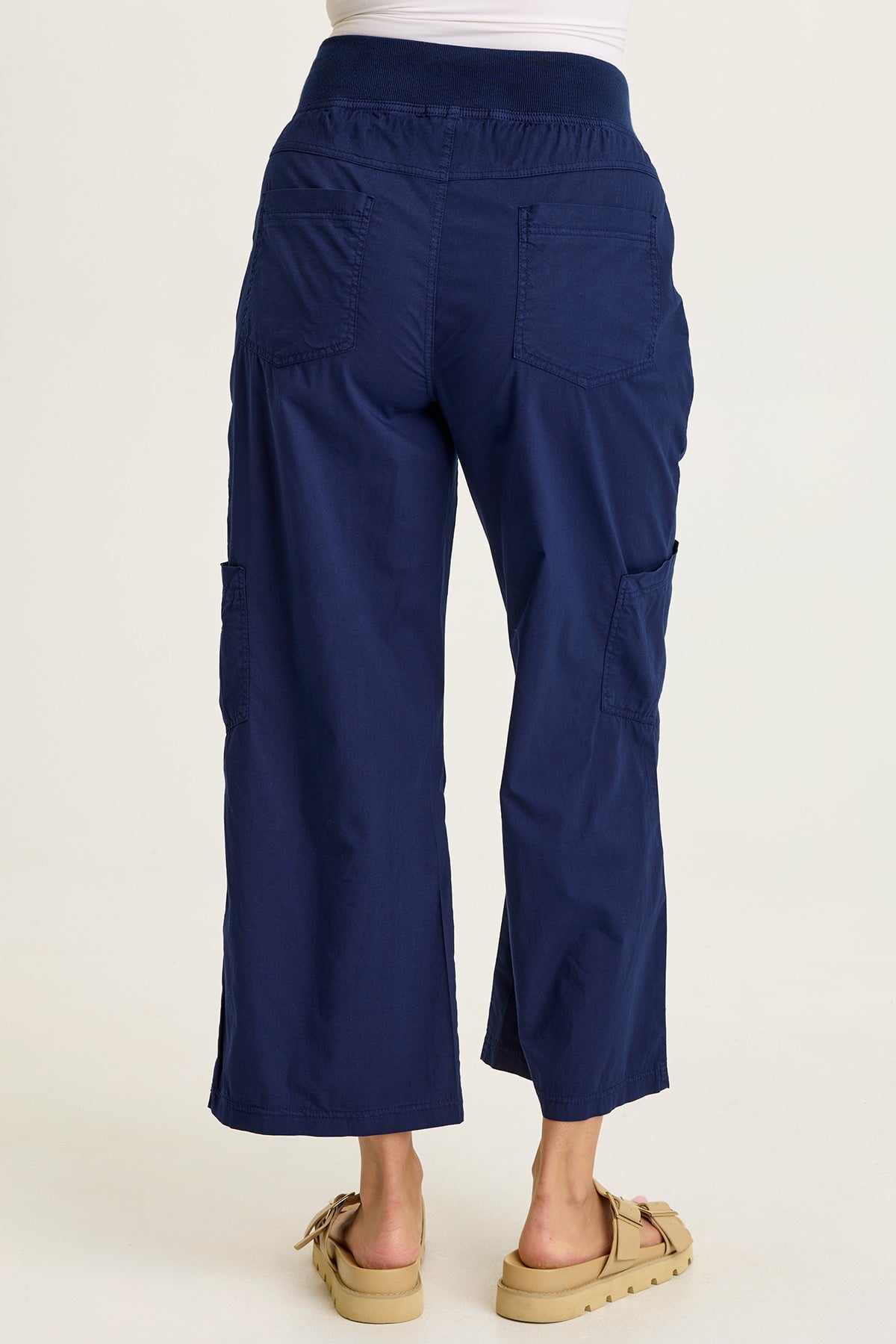 Wearables Leopold Poplin Darted Knee Cargo Crop