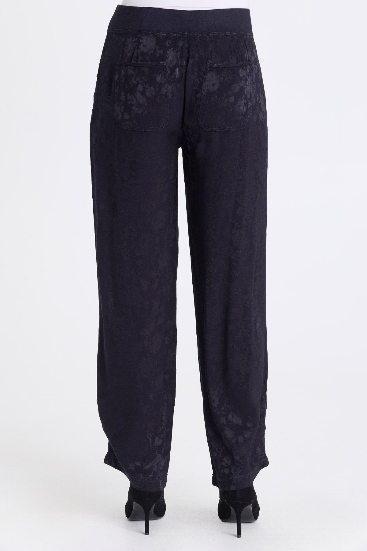 XCVI Tarquin Textured Satin Pleated Pant