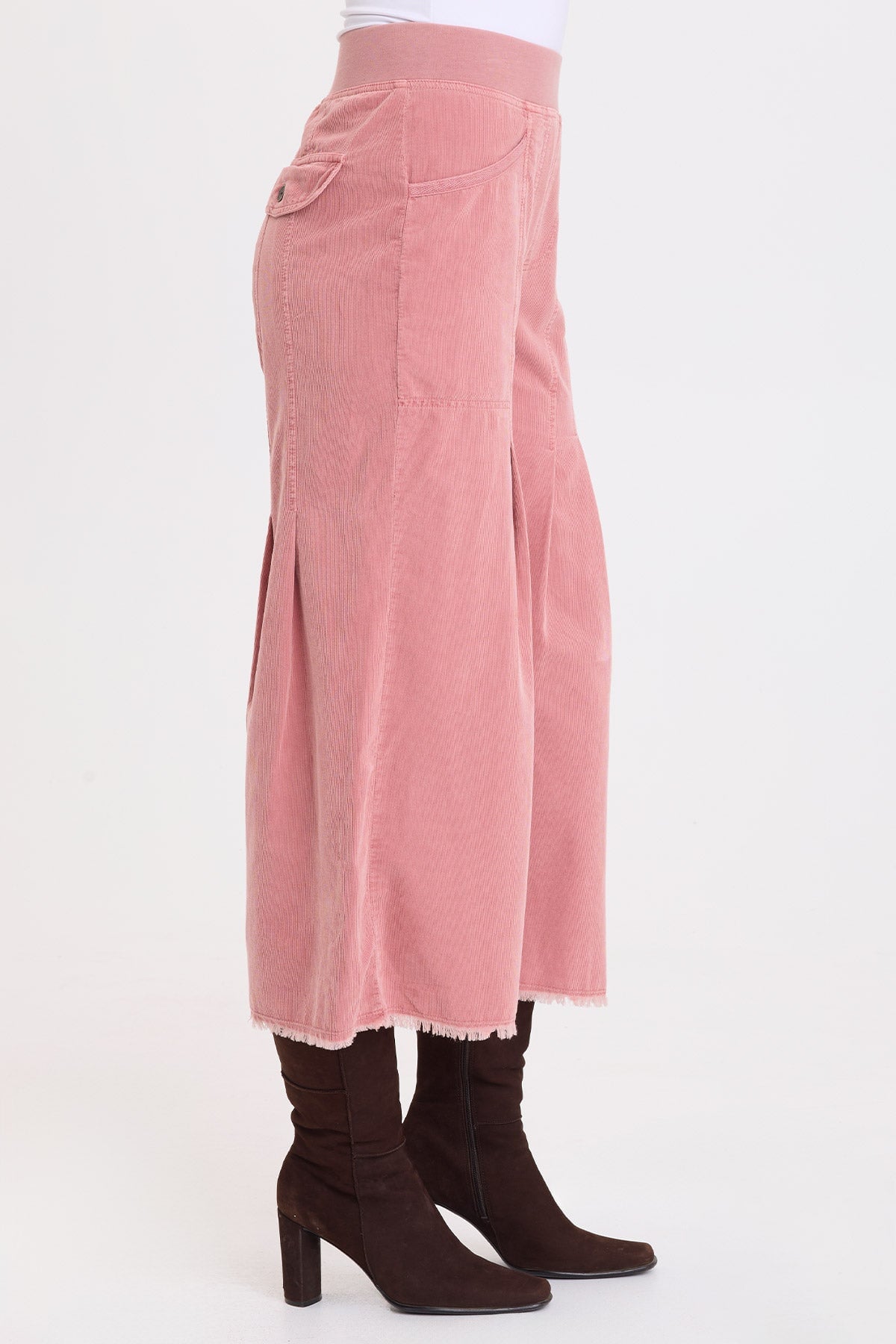 Wearables Liene Corduroy Pleated Crop