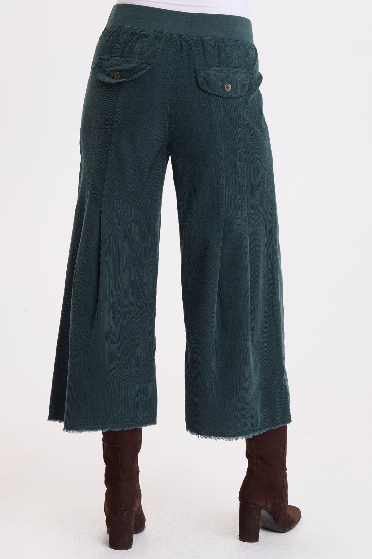 Wearables Liene Corduroy Pleated Crop