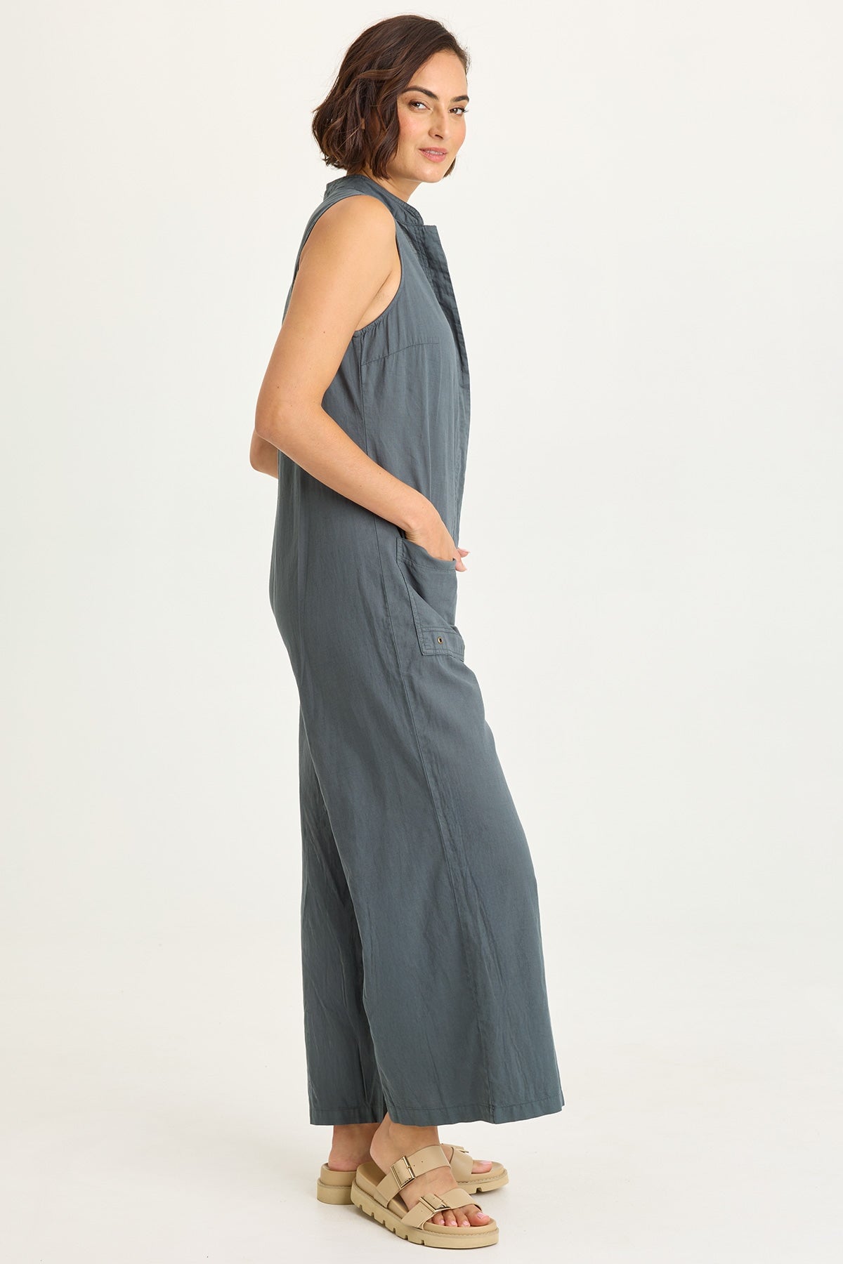Wearables Tawnie Linen Button-Up Jumpsuit