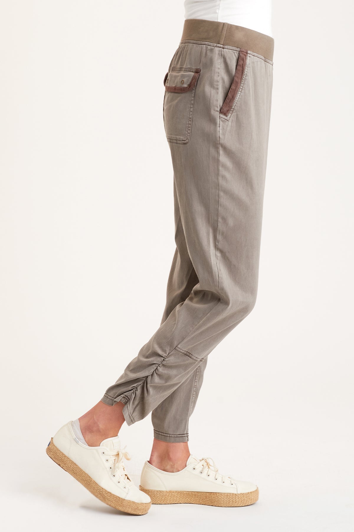 XCVI Leanne Pant