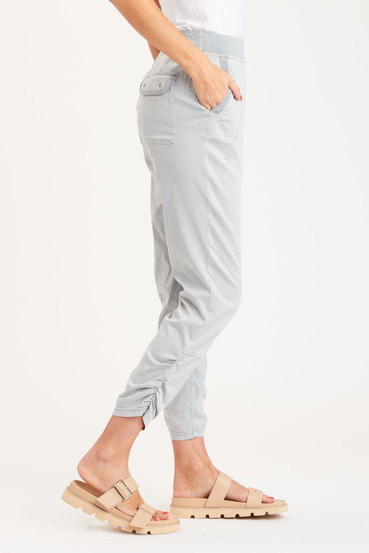XCVI Leanne Pant