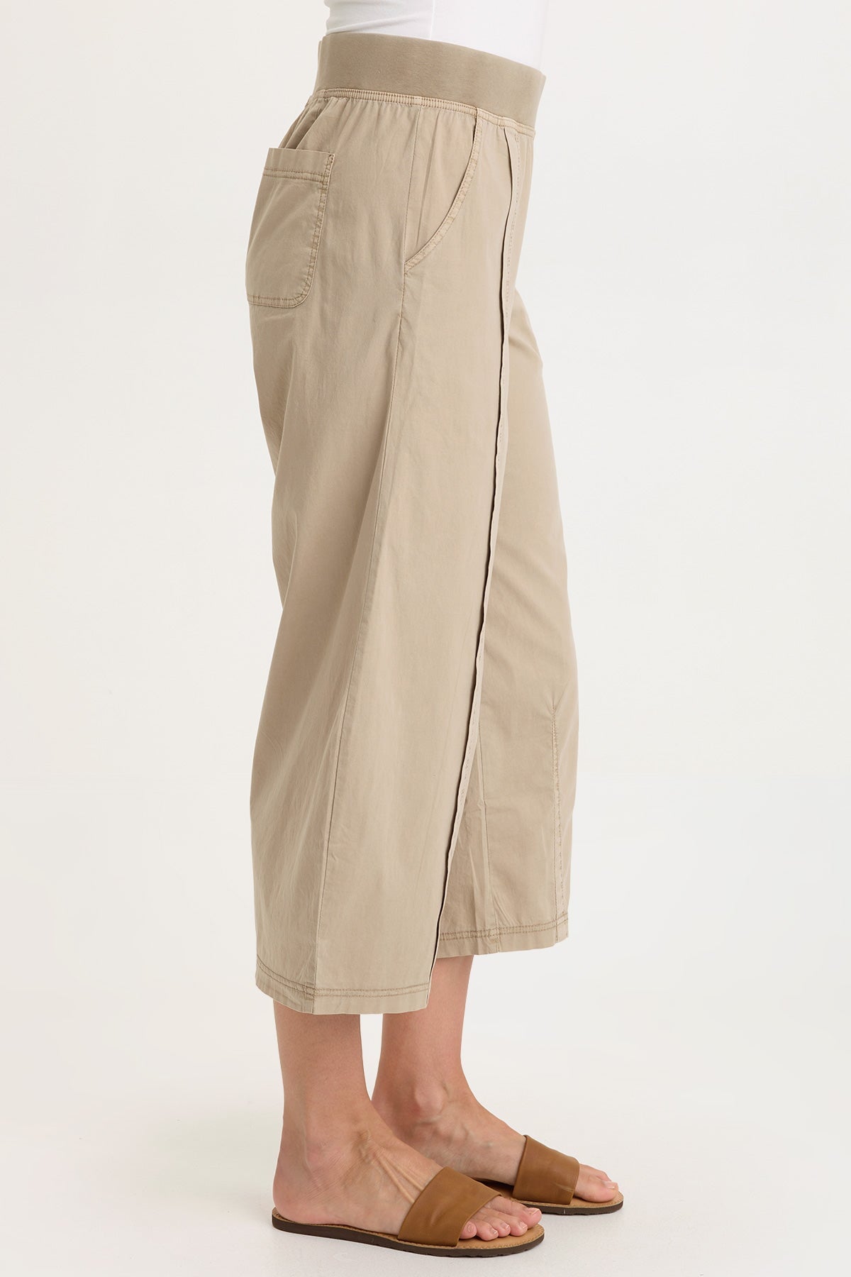 Wearables Benson Poplin Barrel Crop 