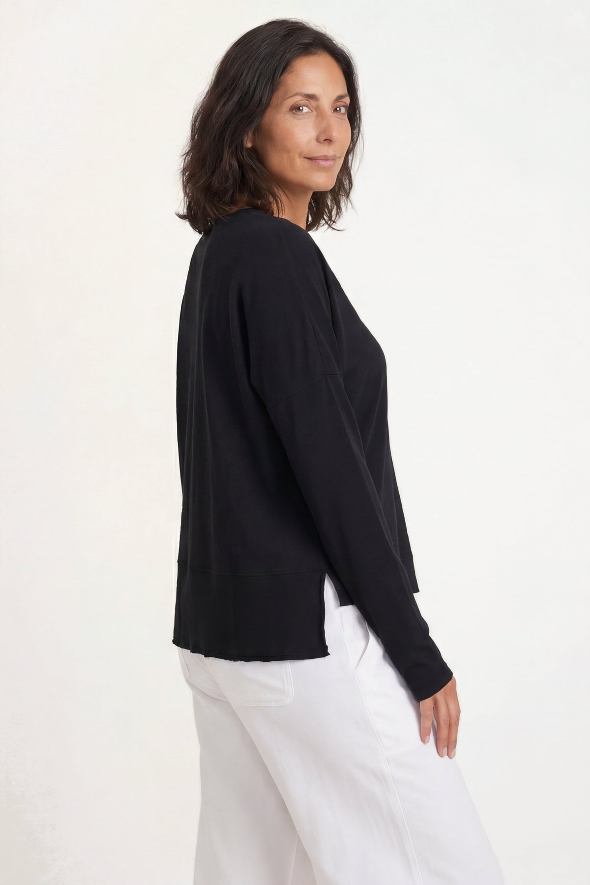 Wearables Odilia High-Low Long Sleeve V-Neck Top 