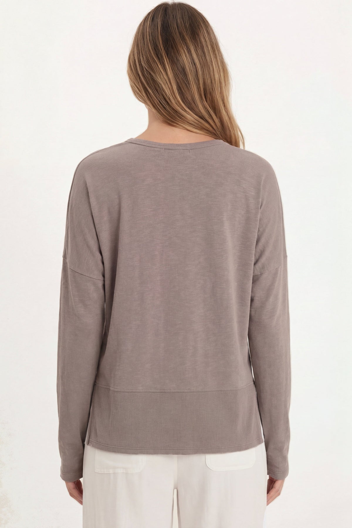 Wearables Odilia High-Low Long Sleeve V-Neck Top 