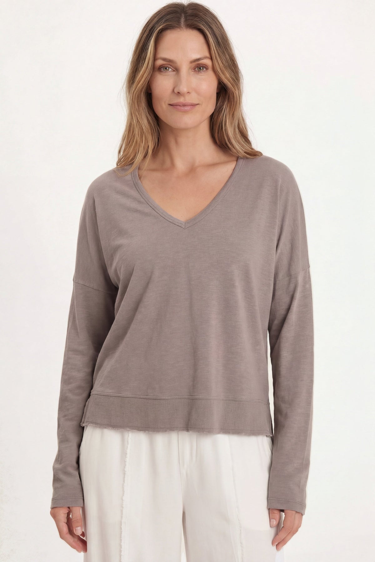 Wearables Odilia High-Low Long Sleeve V-Neck Top 