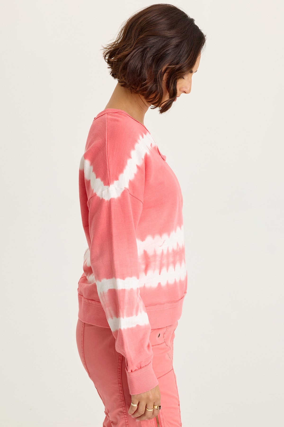 Wearables Rolin Terry V-Neck Pullover 