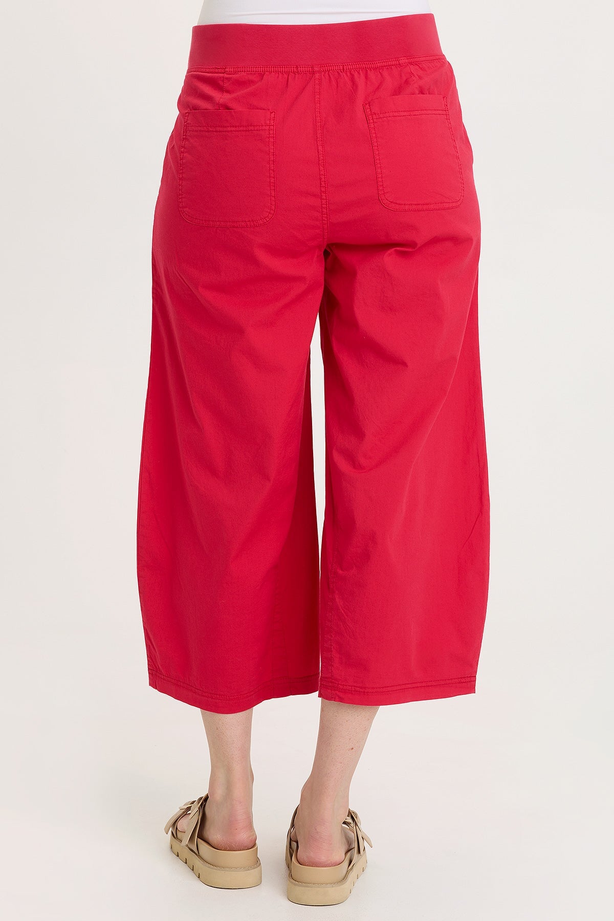 Wearables Benson Poplin Barrel Crop 