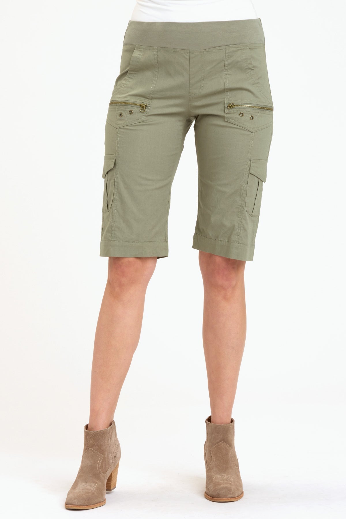 Core By Wearables Zola Bermuda Short In Green