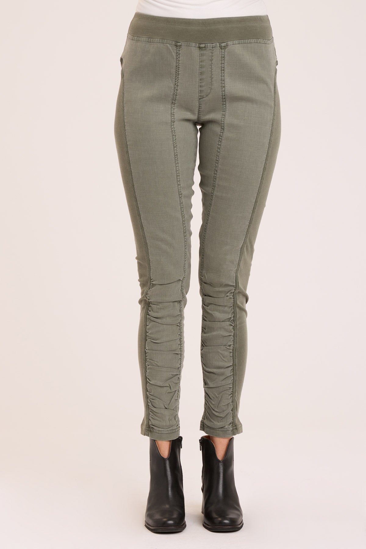 Core By Wearables Twill Alexa Legging In Green