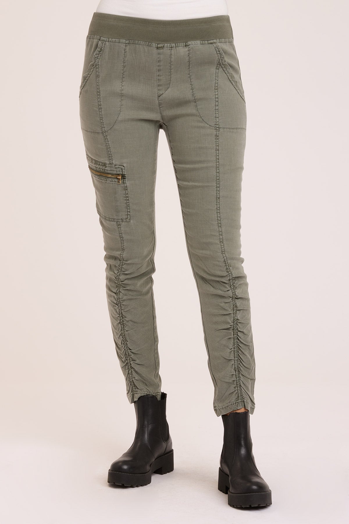 Core By Wearables Twill Malanda Pant In Green