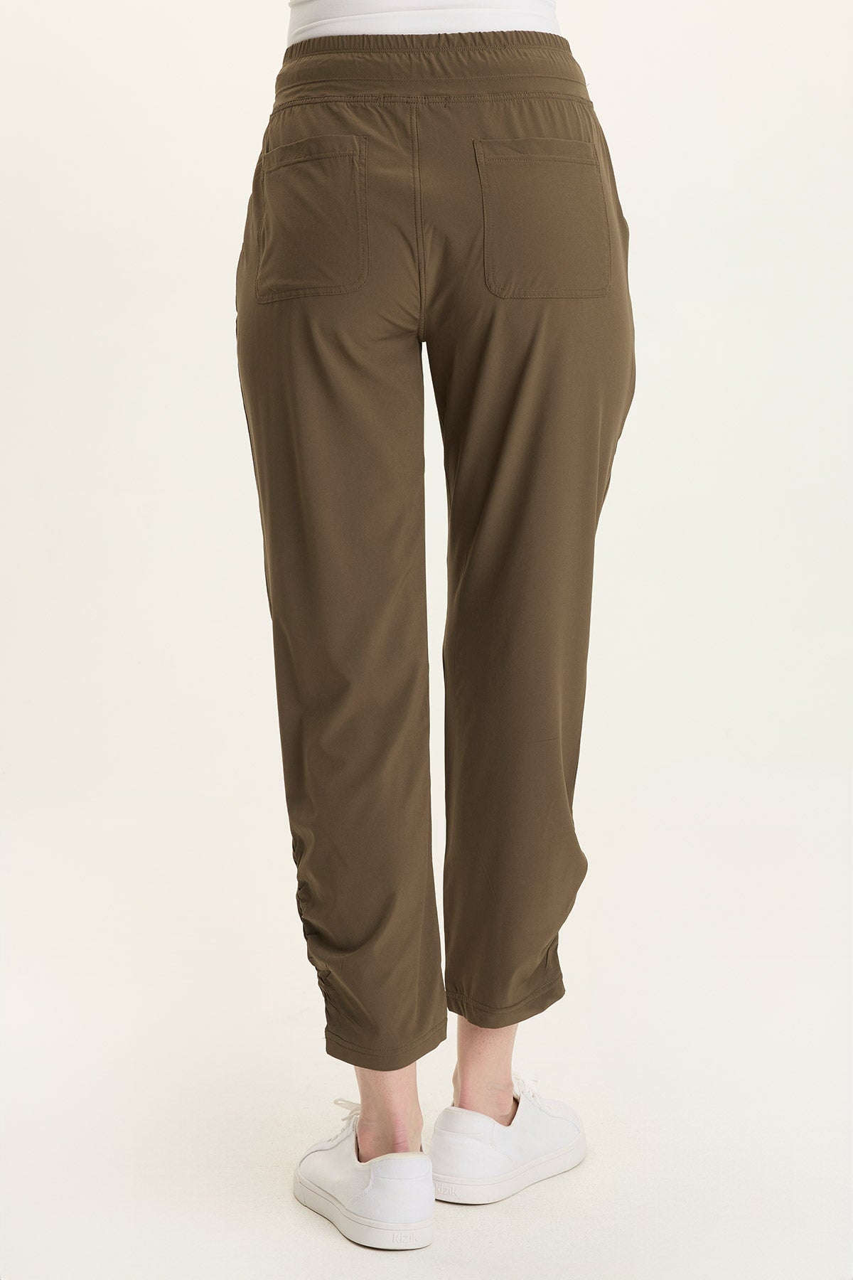 Wearables Lyan Active Whisper Stretch Ruched Crop Legging 