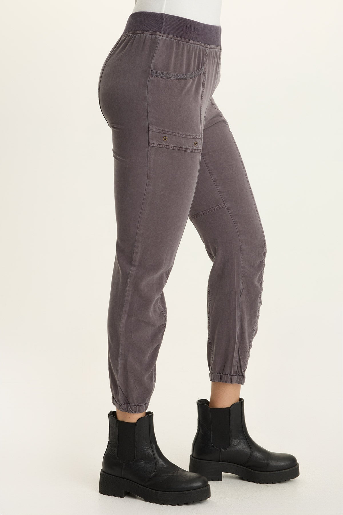 Wearables Squire Twill Banded Hem Casual Pant 