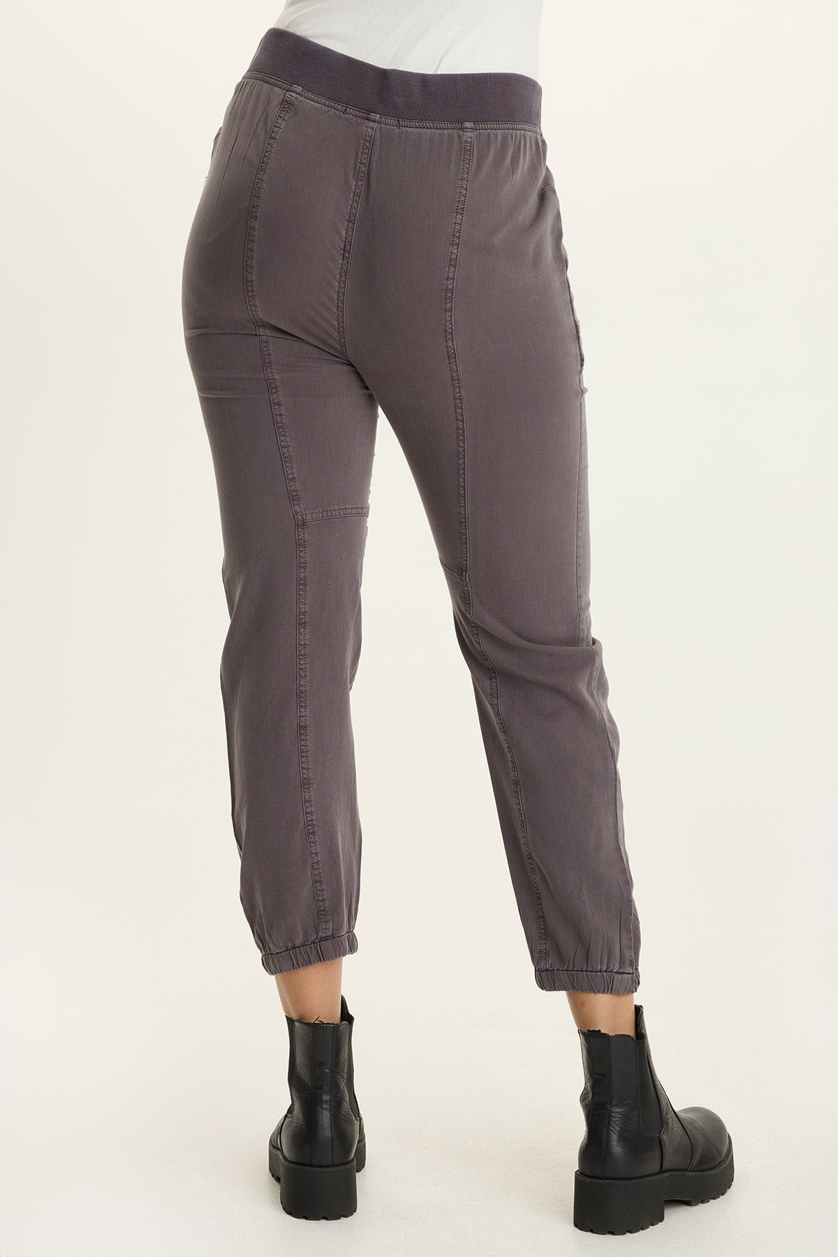 Wearables Squire Twill Banded Hem Casual Pant 