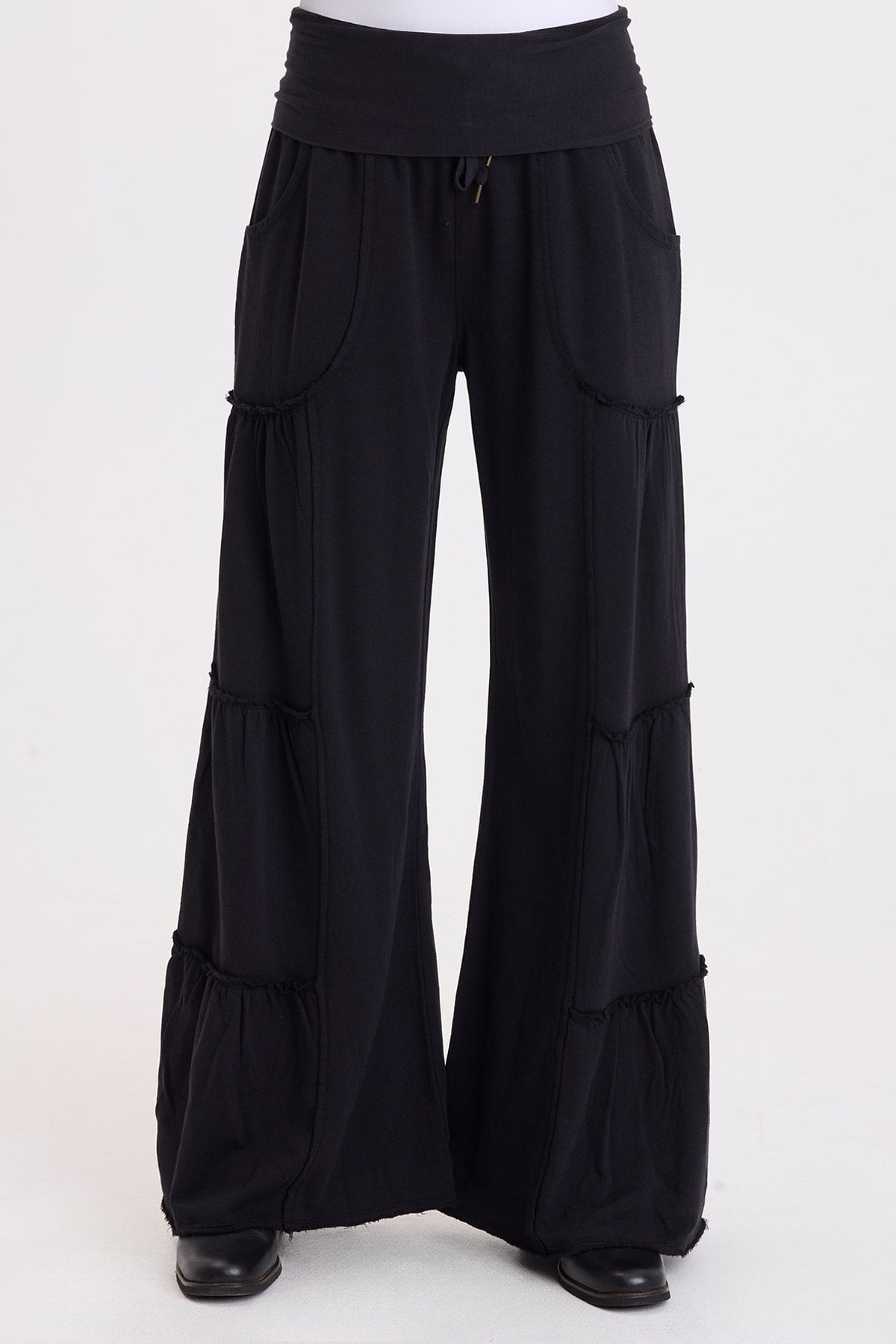 Wearables Carola Side-Tiered Wide-Leg Fleece Pant 