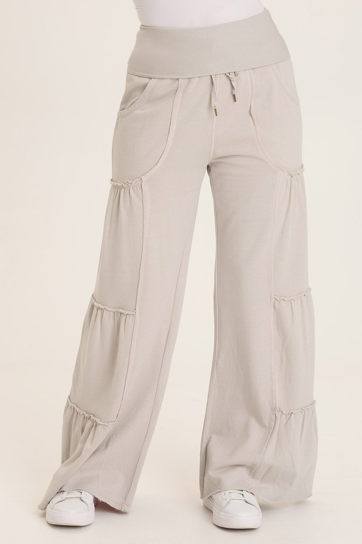 Wearables Carola Side-Tiered Wide-Leg Fleece Pant 