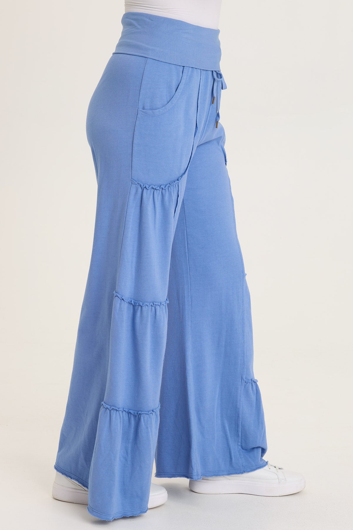 Wearables Carola Side-Tiered Wide-Leg Fleece Pant 