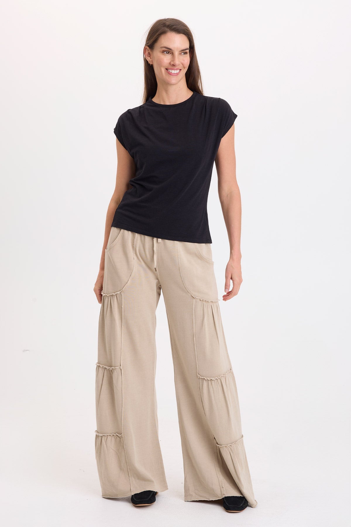 Wearables Carola Side-Tiered Wide-Leg Fleece Pant 