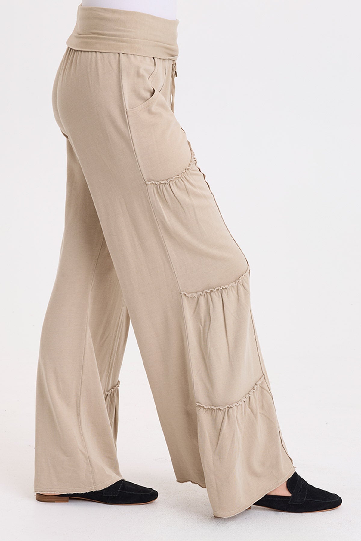 Wearables Carola Side-Tiered Wide-Leg Fleece Pant 